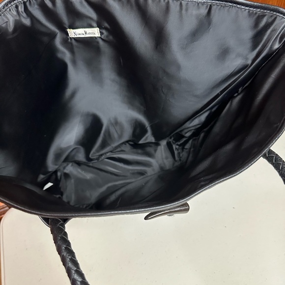 Neiman Marcus Tote Bag Black and White Straw Braided - Picture 4 of 10